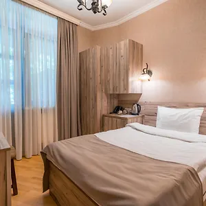 Imperial House Отель